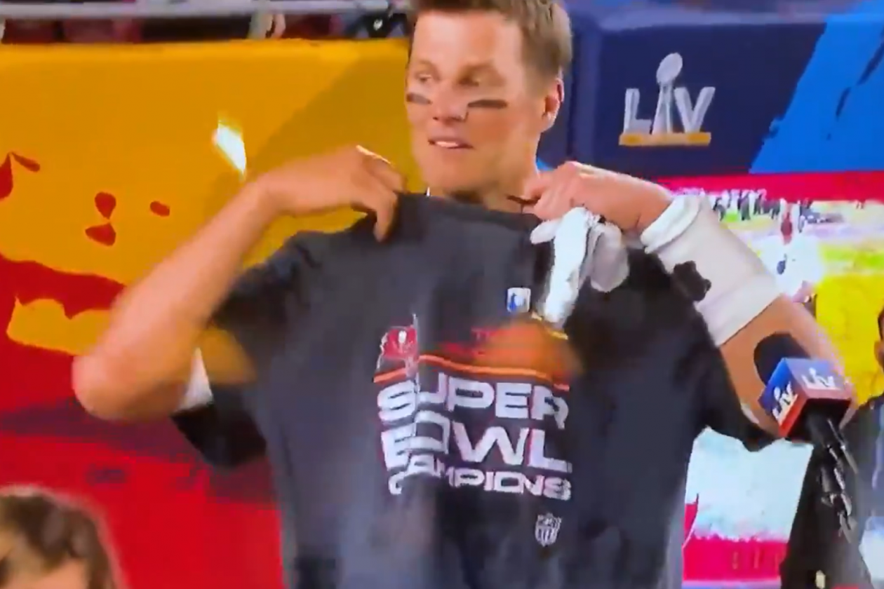 1260px x 840px - After Winning The Super Bowl, Under Armour Athlete Tom Brady Seemingly  Covers Nike Logo - B&T